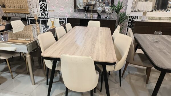 طاولة طعام مستطيلة